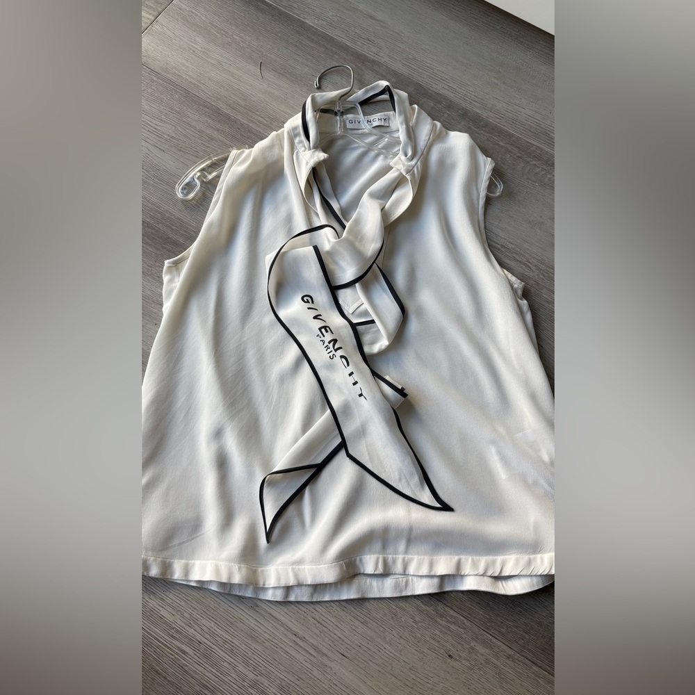 Givenchy Elegant Ivory Silk Tie-Neck Blouse Top Scarf IT38, US M